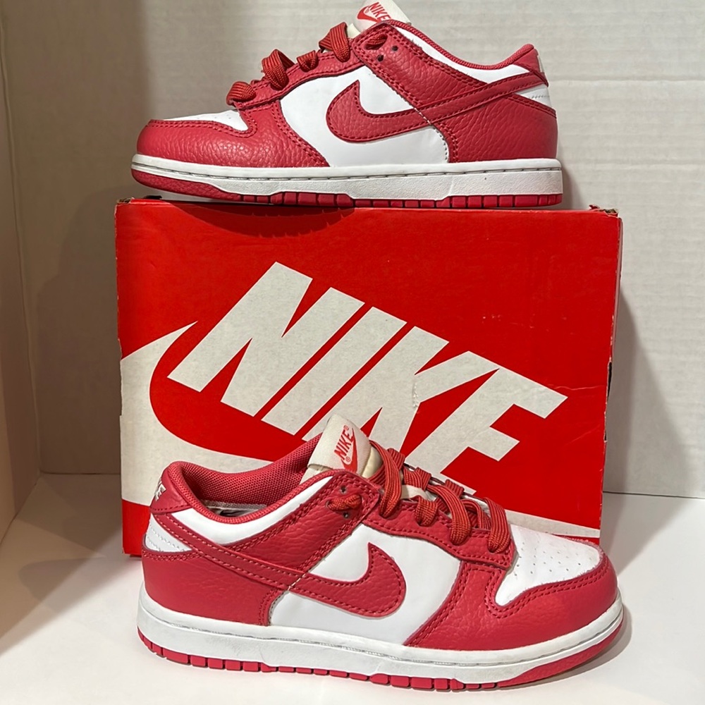 NIKE DUNK LOW